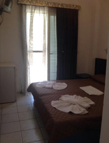 Coralli Holidays Loutra  Buitenkant foto