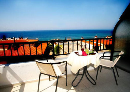 Coralli Holidays Loutra  Buitenkant foto